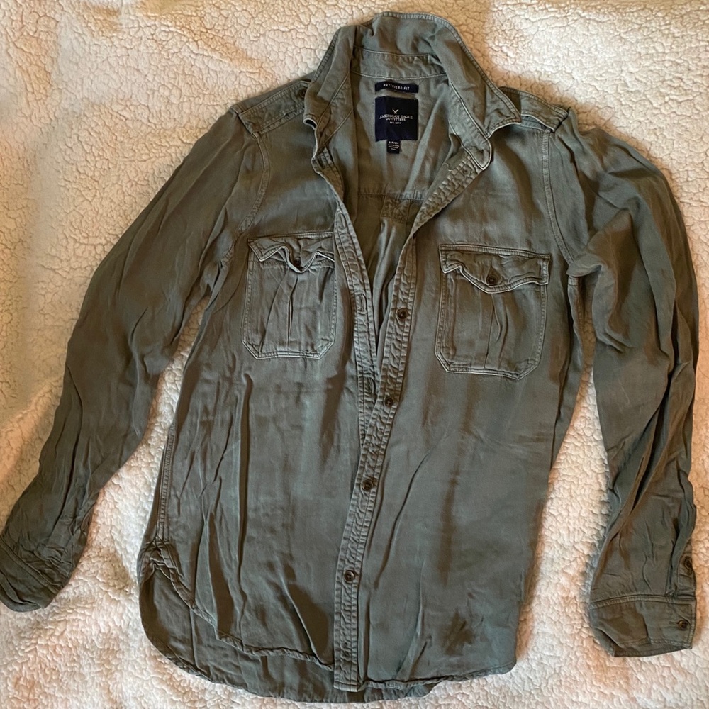 American Eagle boyfriend fit button down